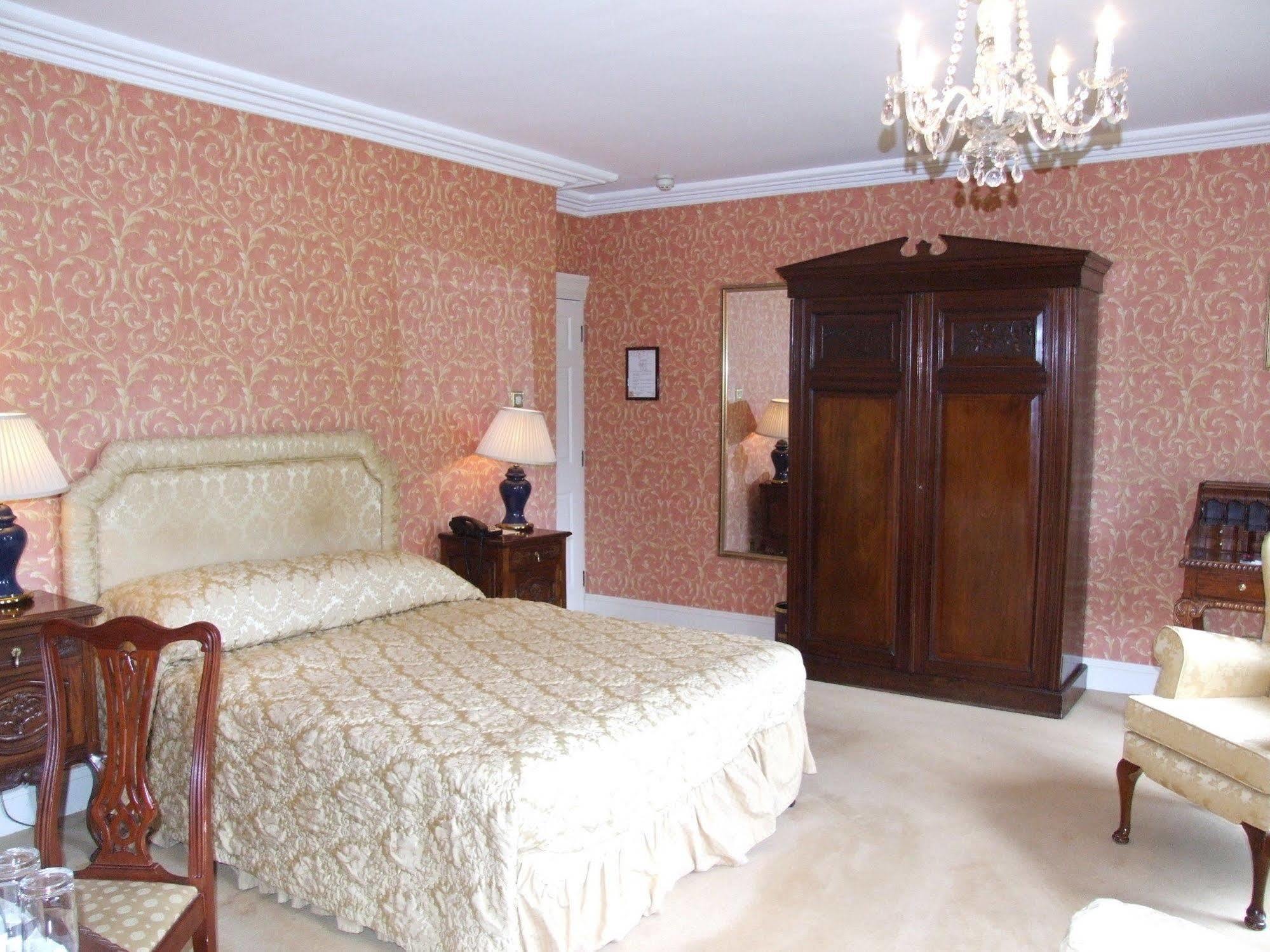 Hotel Barberstown Castle Straffan Esterno foto